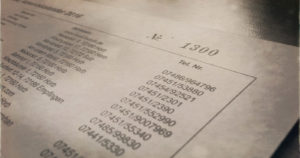 Wer ist die oder der Glückliche? Oben rechts ist sie, die Glücksnummer, die bis zu 2000 Euro wert sein kann.